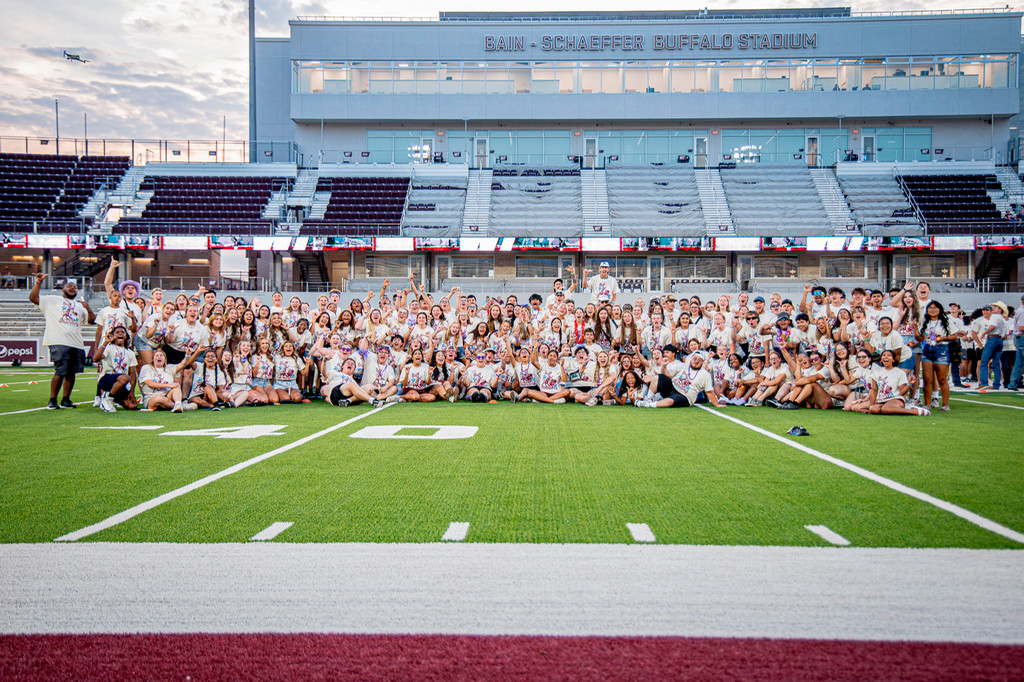 students at a spirit rally